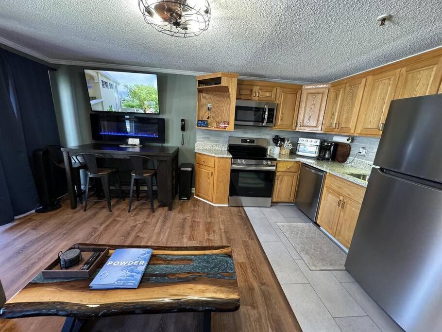 Stroll To Slopes, Village Area, Ski In-Out Mtlodge 308 Snowshoe Exterior photo